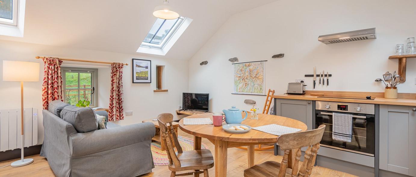 Ullswater cottage for couples and small families with two beds in one bedroom